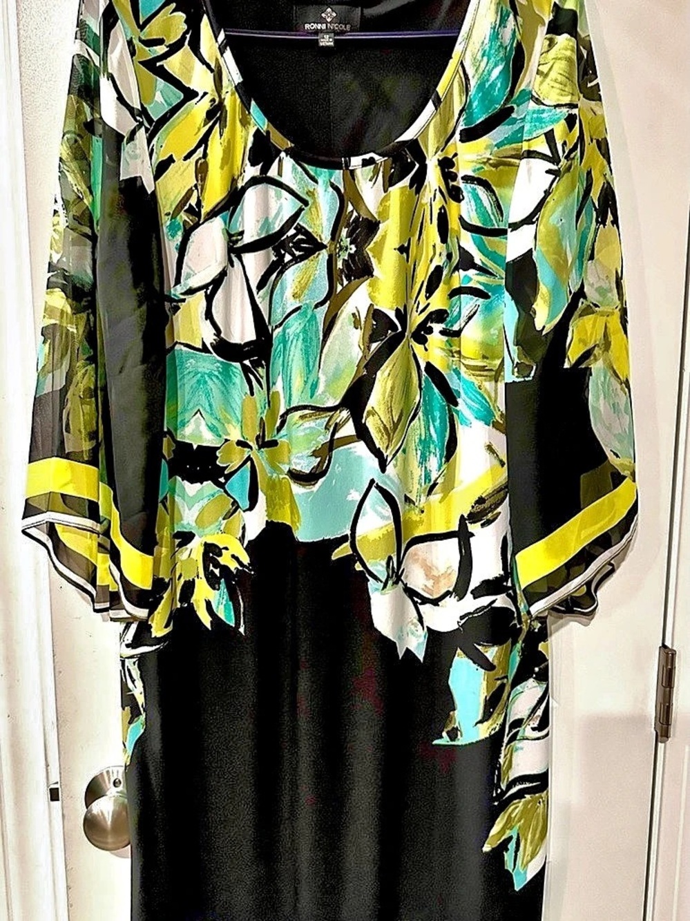 Ronni Nicole Floral Midi Dress in Black & Yellow Size 12 20 p/p 39.5 length